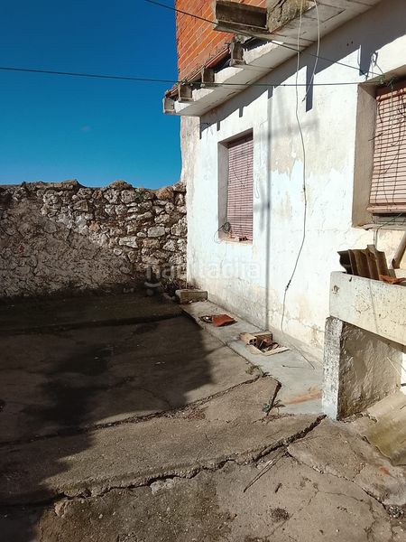 Foto ad0dbe8f-db00-4cfc-931e-db745b99fb7e. Casa en calle ollerías 33 no te pierdas esta gran oportunidad de casa mas terreno en Campillo de Altobuey