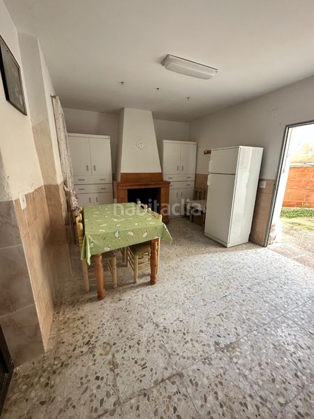 Foto 2d7cadad-44f3-4768-8f6c-d9882ac35591. Casa amb xemeneia a Valverde de Júcar