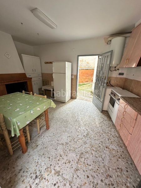 Foto 8fd3037a-a90f-4948-b2ca-508f7b20f03b. Casa amb xemeneia a Valverde de Júcar