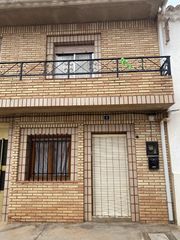Casa  Calle mayor 9. Oportunidad de casa en el picazo