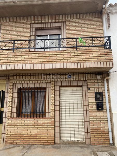 Foto 090e5004-41f8-4021-a474-8bd57c7611f7. Casa amb xemeneia aparcament a Picazo (El)