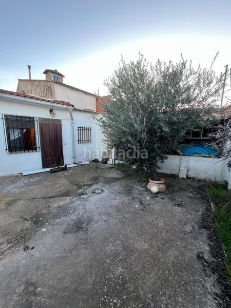 Foto 4593f52e-1001-42d1-bbd1-d9db77f89a63. Casa amb xemeneia aparcament a Picazo (El)