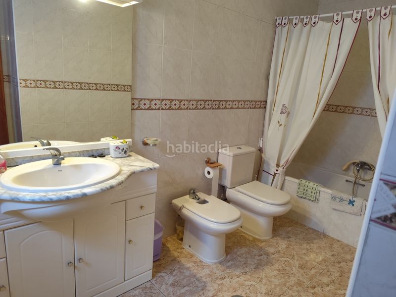 Foto b41dba9c-adc7-4580-8474-0dcb43bbe541. Casa amb calefacció aparcament a Valdeganga