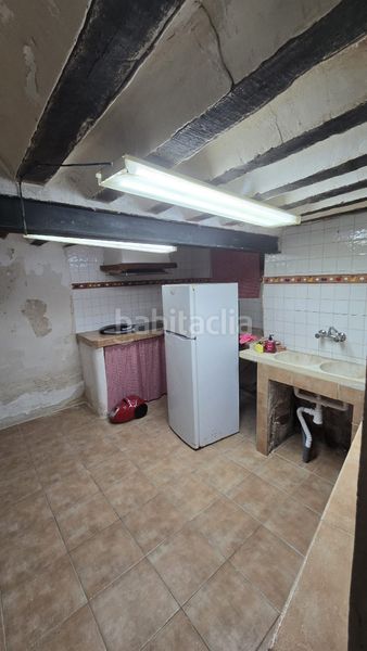 Foto cc30e7a8-5f8b-4e21-8bc3-f875d43dec9e. Casa amb xemeneia a Buendía