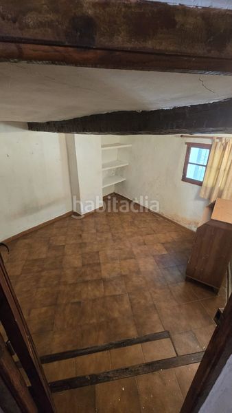 Foto e5d1b2c8-3034-44d7-acbe-2afe0e739476. Casa amb xemeneia a Buendía