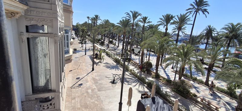 Foto b9895da3-7cd9-49d5-8b21-0a9255f7ebd9. Pis a Barrio del Centro Alicante