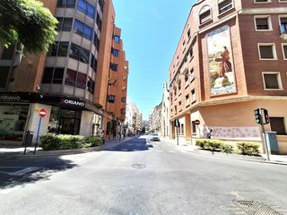Bureau  Carrer reis catòlics. Oficinas ensanche disputacion