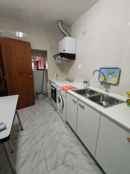 Foto 1c460724-d33e-48d1-93cc-066fde68d870. Casa a calle mediomundo 32 a Buenache de Alarcón