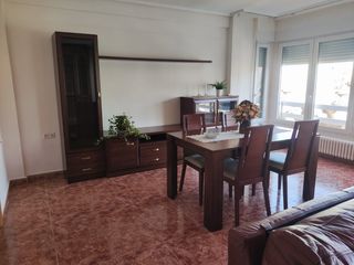 Rent Flat  Calle san julián. Piso de alquile solo para estudiantes