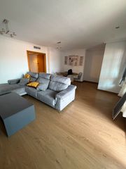 Rent Penthouse in Ciudad de Asís. Maravilloso ático en florida alta