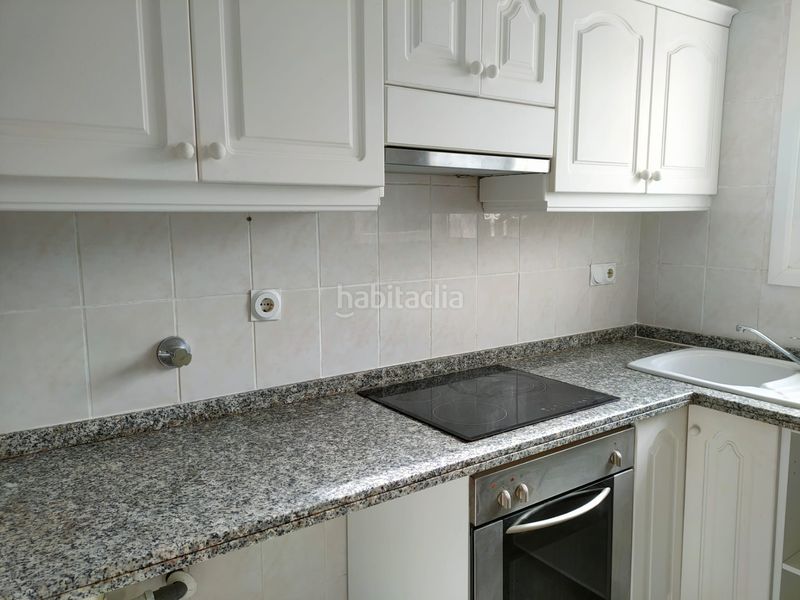 Foto 45326b06-73f6-4c36-9d1c-25069b8415fd. Casa adossada a Les Bassetes - El Marjal Dénia