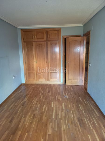 Foto 58ba903c-7270-422a-bf79-9ef98229f285. Appartement dans calle blasco ibáñez 32 piso amplio de 4 habitaciones con garaje y trastero en zona céntrica **precio: 299.000 € | 186,26 m² | 4 habitaciones | 2 bañ dans Albacete
