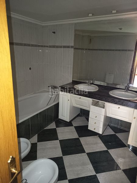 Foto 7b4adfa8-2248-4777-9261-61aa30ae301d. Appartement dans calle blasco ibáñez 32 piso amplio de 4 habitaciones con garaje y trastero en zona céntrica **precio: 299.000 € | 186,26 m² | 4 habitaciones | 2 bañ dans Albacete