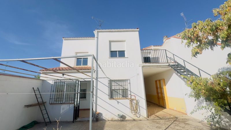 Foto 9ff9e9da-a2c4-4a64-94bf-89cc79391bea. Towny house with parking in Iniesta