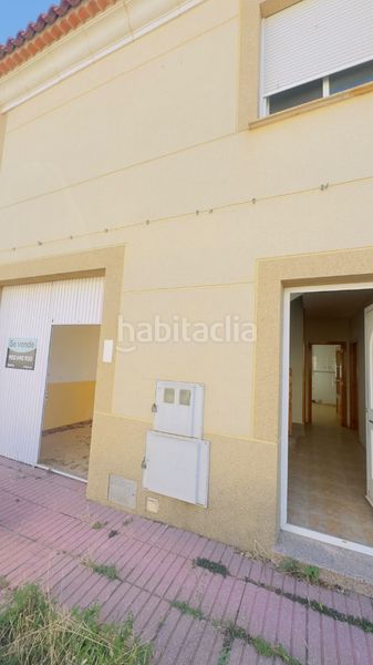 Foto ffa930bf-a871-4201-9219-2d96781c09e2. Towny house with parking in Iniesta