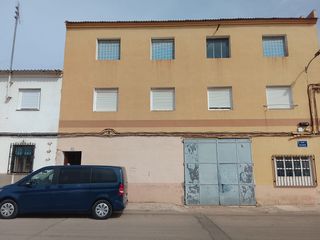 Semi detached house  Calle san roque 56. Casa independiente