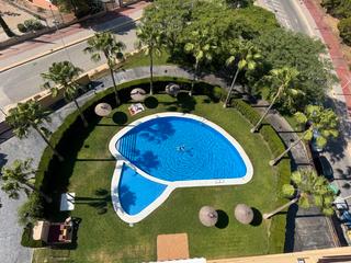 Appartement en Calle presidente adolfo surez 12. ?? apartamento con vistas al mar en benidorm  junto al campo de