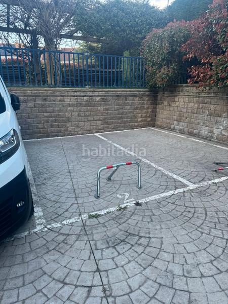 Foto 807fc9e8-0ff6-4bc8-afb2-ef92afd71645. Parking coche en Centro Valdemoro
