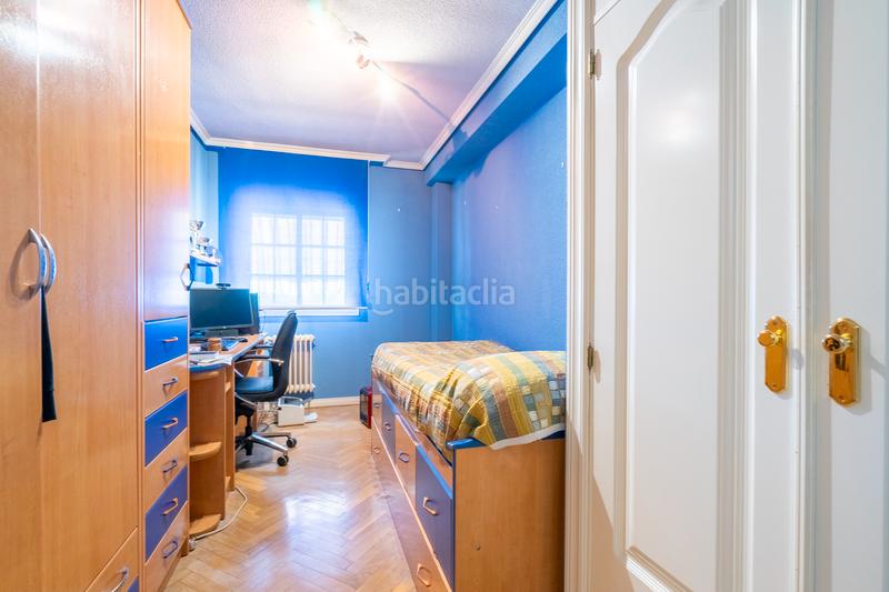 Foto 50e61077-b4b0-4a72-b513-5514c448f699. Semi detached house with fireplace heating parking pool in Móstoles