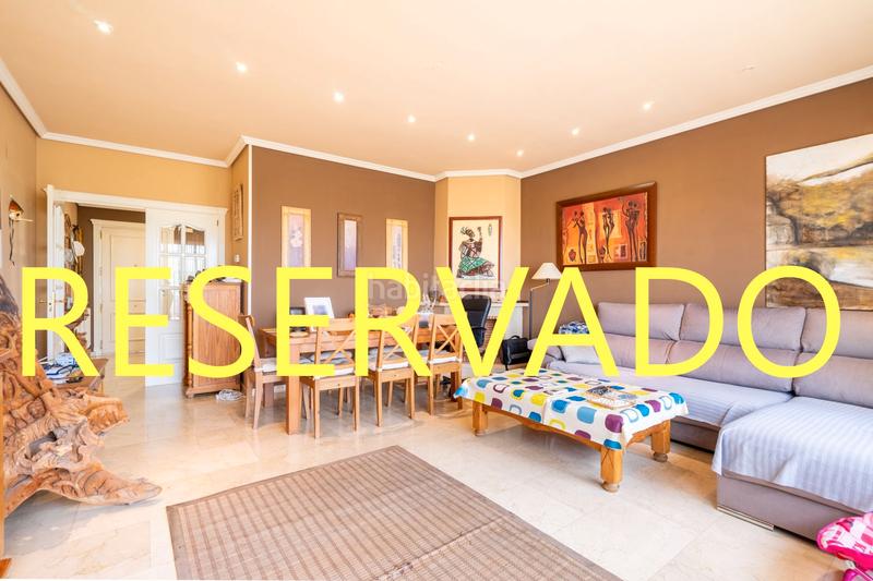 Foto 9038679b-4e6f-400a-9c61-f01927dd0593. Semi detached house with fireplace heating parking pool in Móstoles