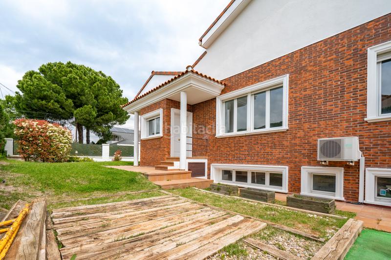 Foto 5448c2ed-c04c-44bf-a274-a7d9ea799d10. Chalet with fireplace heating parking pool in Parque Boadilla Boadilla del Monte