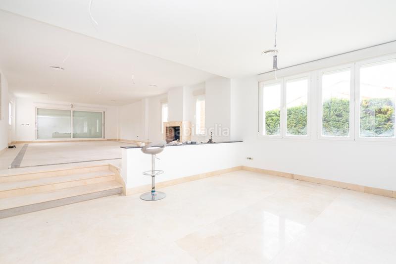 Foto 57f9e130-294c-4ac3-8df9-d4eff4e1cd61. Chalet with fireplace heating parking pool in Parque Boadilla Boadilla del Monte
