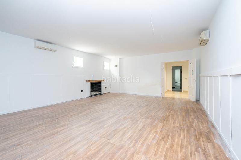 Foto 8d87635b-8f4f-4780-9988-83bc67cbc7a8. Chalet with fireplace heating parking pool in Parque Boadilla Boadilla del Monte