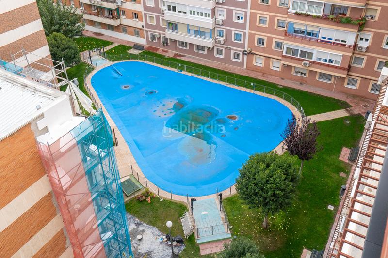 Foto d98ba692-fec2-47ab-b36a-6a42f2eb90ad. Pis amb calefacció piscina a Zarzaquemada Leganés