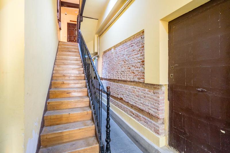 Foto 8e00bd79-4ca3-4dc5-b201-b16afe8d2216. Piso en Embajadores-Lavapiés Madrid