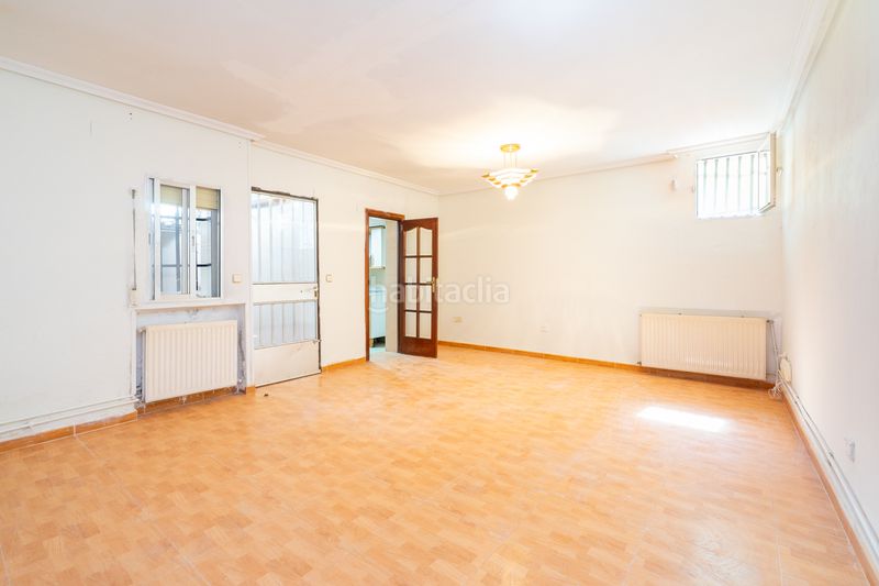 Foto e9ee39b1-4d97-42a6-a223-5517b2f4d2b2. Casa en Numancia Madrid