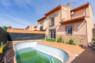 Doppelhaus in Santa Cruz del Retamar