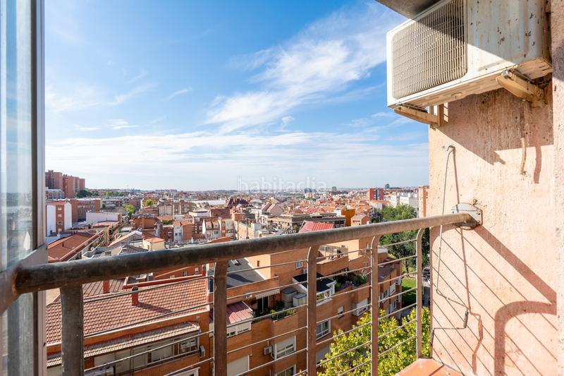 Foto 4c58ff68-b13a-462b-a16e-fdd25bcb7d98. Zweistöckige wohnung mit heizung in Numancia Madrid