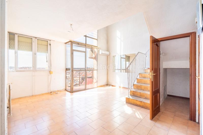 Foto 64a924f5-6f0b-4cf5-a193-0fef0c17e008. Zweistöckige wohnung mit heizung in Numancia Madrid