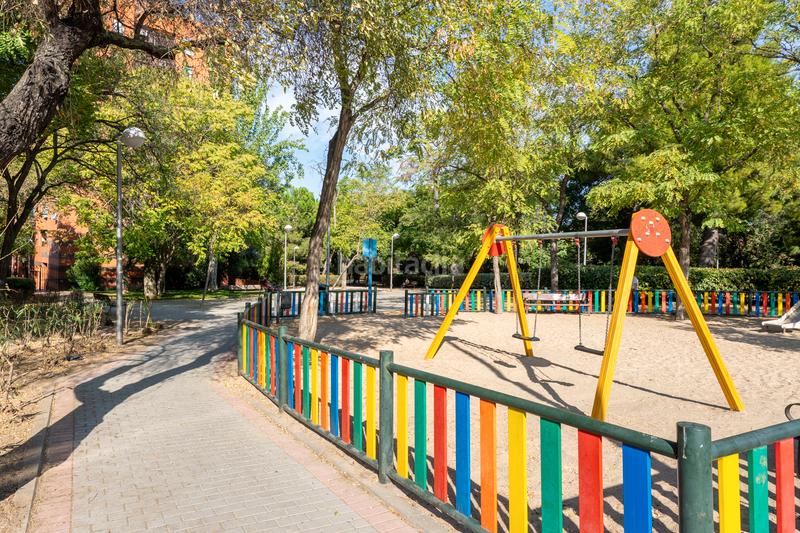 Foto 81a61e0c-1575-441d-ad6b-1bca67c060a0. Zweistöckige wohnung mit heizung in Numancia Madrid