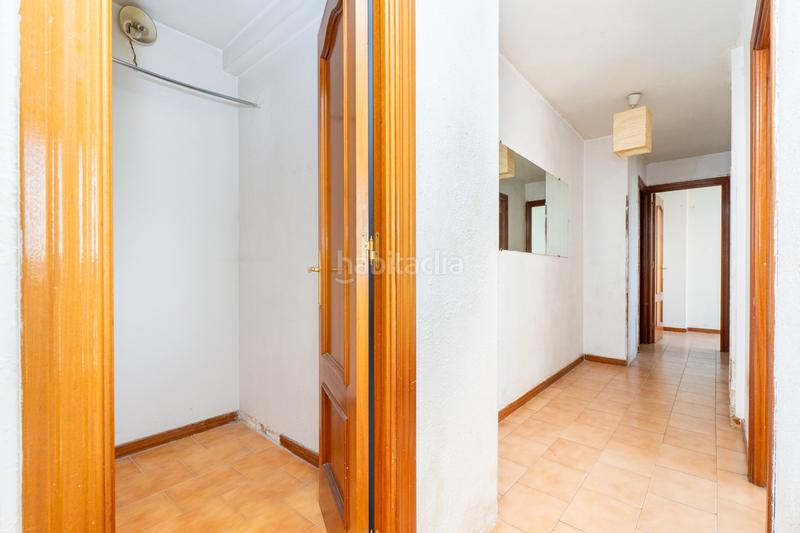 Foto 938514fb-6c98-42a0-b65d-d3b2a27db6af. Zweistöckige wohnung mit heizung in Numancia Madrid