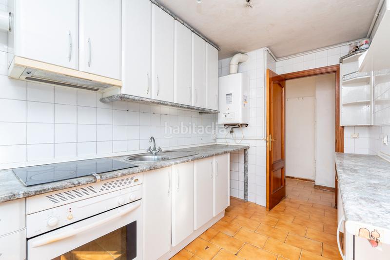 Foto b98fa015-0d30-4087-a856-7cd10fe45a41. Zweistöckige wohnung mit heizung in Numancia Madrid