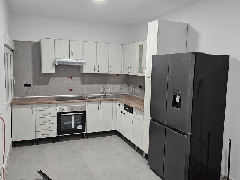 Foto 93f64e83-3fa4-41bc-b825-effea1dd2bb4. Casa con riscaldamento in Centro de Especialidades Ocaña