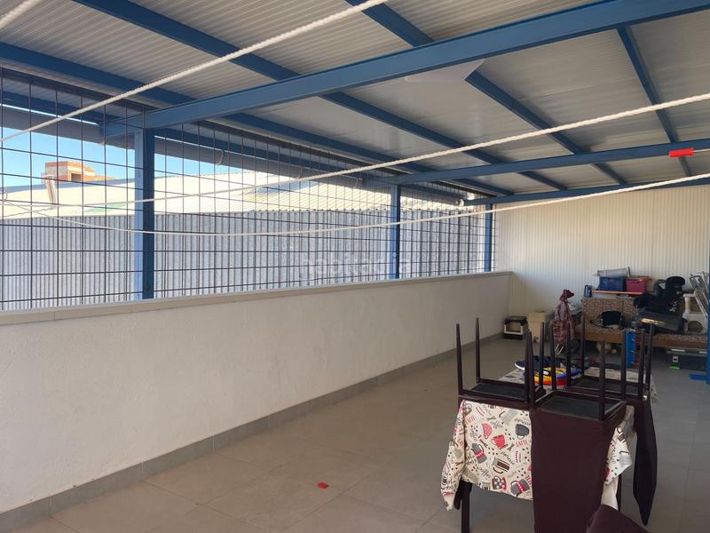Foto f0e66508-e6a0-4963-844b-cb7bed00ae88. Casa con riscaldamento in Centro de Especialidades Ocaña