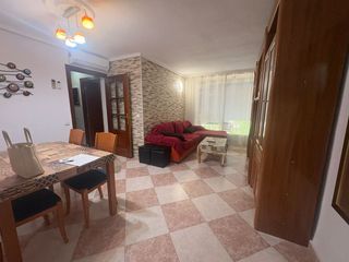 Affitto Appartamento in Vergel-Las Olivas. Piso de tres dormitorios en alquiler