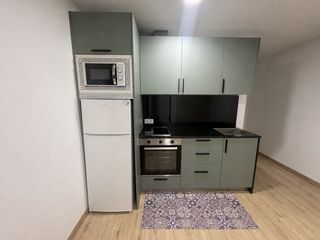 Miete Etagenwohnung in La Montaña - El Cortijo. Alquiler de local, oficina en aranjuez