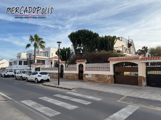 Casa  Grandes playas. Villa en avenida grandes playas
