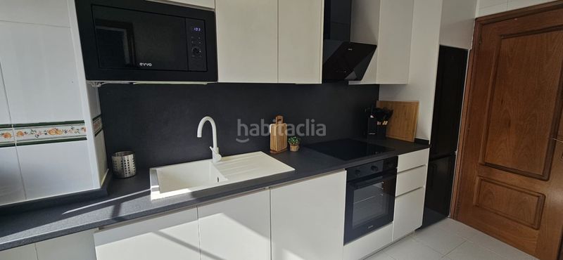 Foto fabcfb7c-02b0-4681-9ca7-523ab6705b36. Pis amb aparcament piscina a Sanxenxo pueblo Sanxenxo