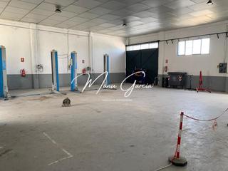 Industrial building in De La Guardia Civil