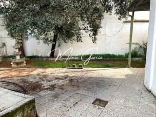 Local Comercial  Del huerto. Se vende nave en lucena, córdoba.