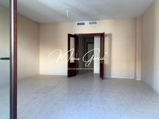 Etagenwohnung  Andalucía. Se vende piso en rute, córdoba.