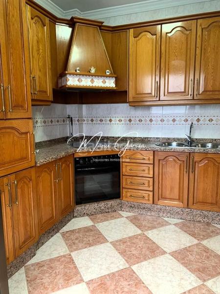 Foto af0f9d30-8bf4-4f37-bbc5-13ee4139d691. Haus mit heizung parking in San Francisco Lucena