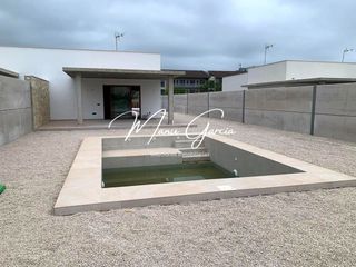 Casa aparellada  Pontevedra. Chalet en venta en lucena