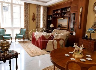Casa adossada a Centro. Se vende casa en zona centro de lucena, córdoba.