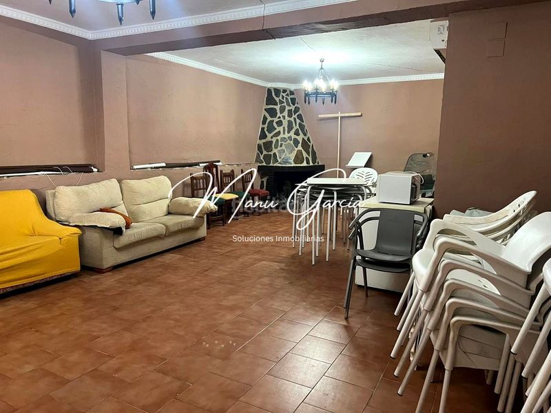 Foto 667a98c0-8081-4e87-8d75-ef7915a82b91. Edifici a Cabra
