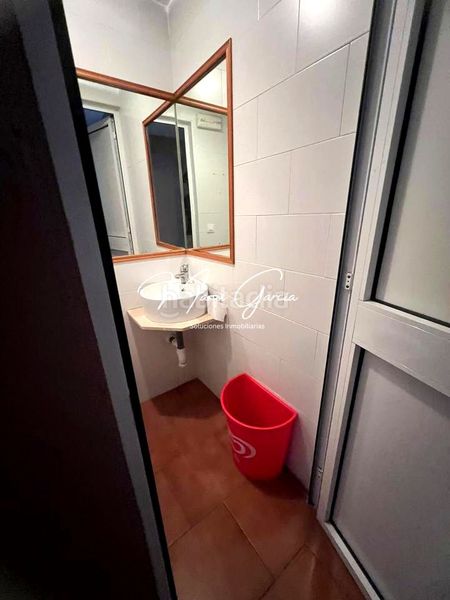 Foto beb09b14-6c42-4414-8a4e-08b3ff8c043b. Edifici a Cabra